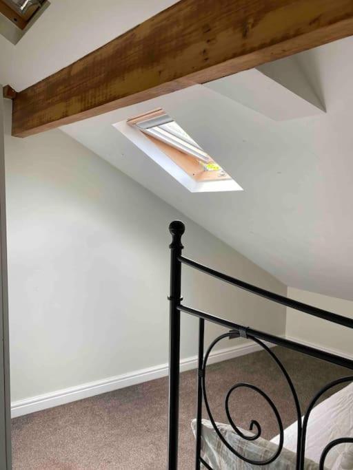 Contemporary Duplex - Private Patio & Parking Apartamento Stockport Exterior foto