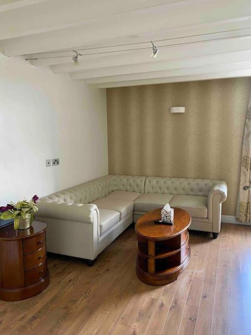 Contemporary Duplex - Private Patio & Parking Apartamento Stockport Exterior foto
